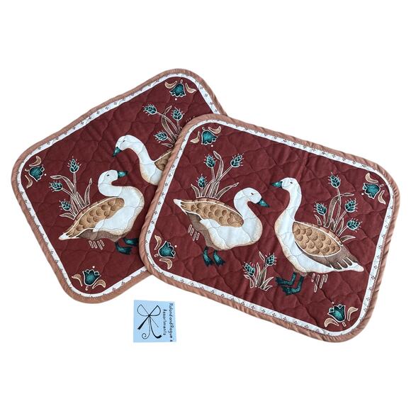 Cottagecore Quilted Goose 2-CT Place Setting - Picture 1 of 3